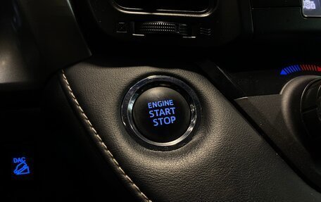 Toyota RAV4, 2018 год, 2 440 000 рублей, 20 фотография