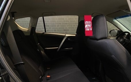 Toyota RAV4, 2018 год, 2 440 000 рублей, 13 фотография