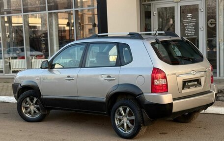 Hyundai Tucson III, 2006 год, 550 000 рублей, 3 фотография