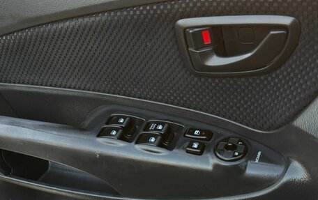 Hyundai Tucson III, 2006 год, 550 000 рублей, 19 фотография