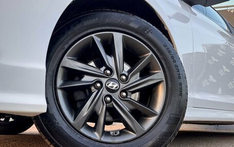 Hyundai Sonata VII, 2019 год, 1 290 000 рублей, 10 фотография