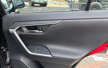 Toyota RAV4, 2019 год, 2 980 000 рублей, 29 фотография