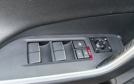 Toyota RAV4, 2019 год, 2 980 000 рублей, 22 фотография