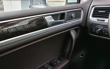 Volkswagen Touareg III, 2012 год, 1 979 000 рублей, 13 фотография
