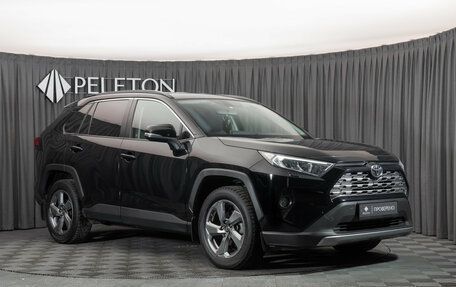 Toyota RAV4, 2020 год, 3 280 000 рублей, 2 фотография