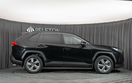 Toyota RAV4, 2020 год, 3 280 000 рублей, 8 фотография