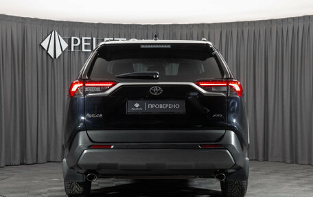Toyota RAV4, 2020 год, 3 280 000 рублей, 6 фотография