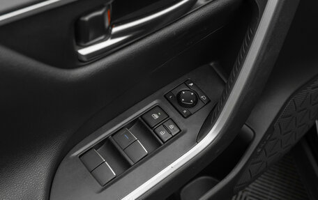 Toyota RAV4, 2020 год, 3 280 000 рублей, 16 фотография