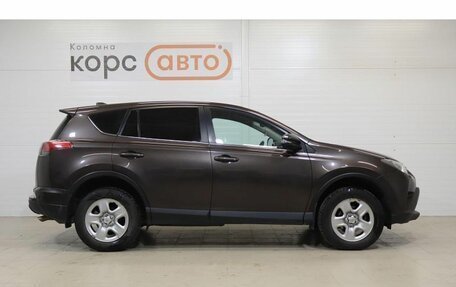 Toyota RAV4, 2018 год, 2 450 000 рублей, 4 фотография