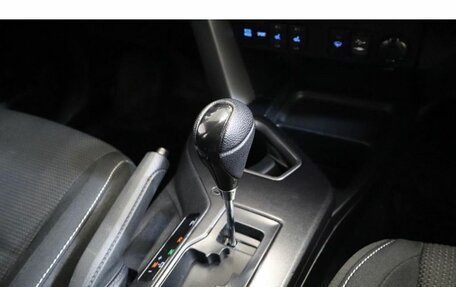 Toyota RAV4, 2018 год, 2 450 000 рублей, 11 фотография