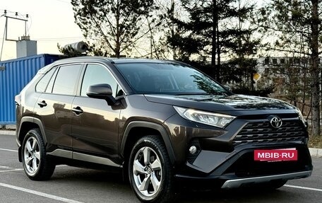 Toyota RAV4, 2020 год, 3 450 000 рублей, 3 фотография