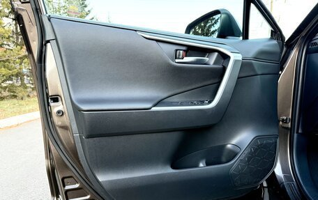 Toyota RAV4, 2020 год, 3 450 000 рублей, 18 фотография