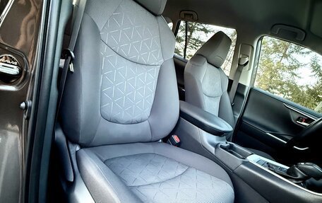 Toyota RAV4, 2020 год, 3 450 000 рублей, 26 фотография