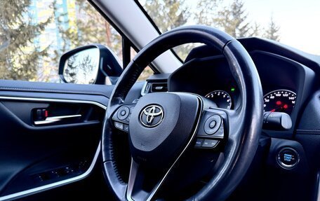 Toyota RAV4, 2020 год, 3 450 000 рублей, 28 фотография