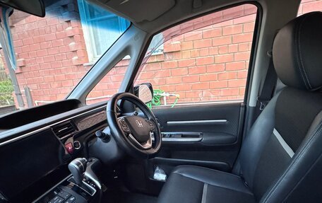 Honda Stepwgn IV, 2021 год, 2 350 000 рублей, 17 фотография