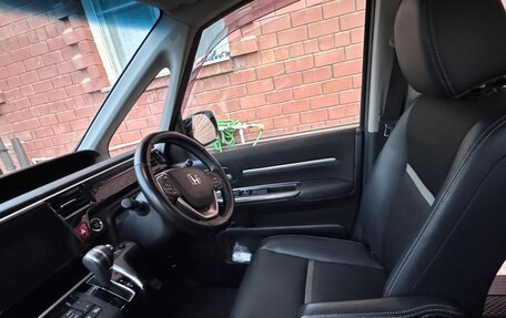 Honda Stepwgn IV, 2021 год, 2 350 000 рублей, 14 фотография