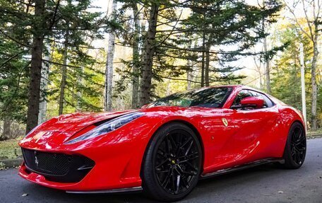 Ferrari 812, 2022 год, 45 000 000 рублей, 4 фотография