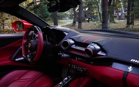 Ferrari 812, 2022 год, 45 000 000 рублей, 9 фотография