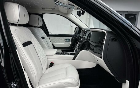 Rolls-Royce Cullinan, 2025 год, 79 000 000 рублей, 13 фотография