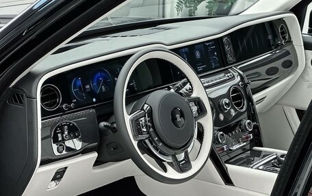 Rolls-Royce Cullinan, 2025 год, 79 000 000 рублей, 12 фотография