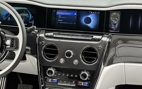 Rolls-Royce Cullinan, 2025 год, 79 000 000 рублей, 19 фотография