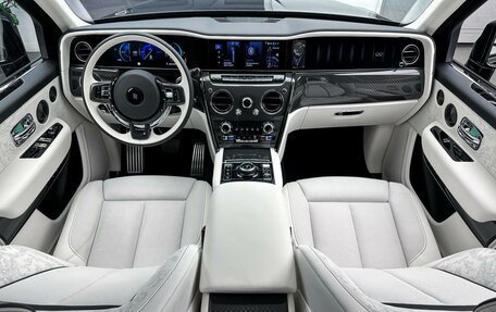 Rolls-Royce Cullinan, 2025 год, 79 000 000 рублей, 16 фотография