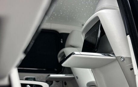 Rolls-Royce Cullinan, 2025 год, 79 000 000 рублей, 26 фотография