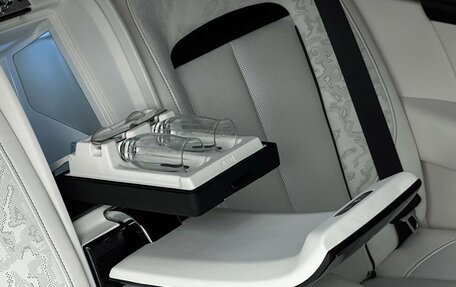 Rolls-Royce Cullinan, 2025 год, 79 000 000 рублей, 30 фотография