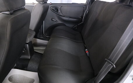 Chevrolet Niva I рестайлинг, 2011 год, 549 000 рублей, 21 фотография