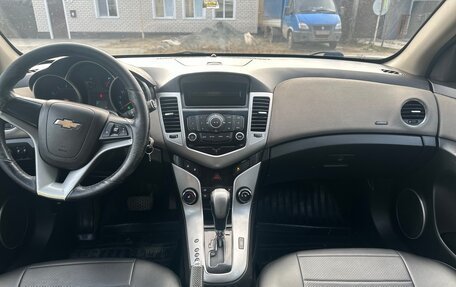 Chevrolet Cruze II, 2011 год, 780 000 рублей, 12 фотография