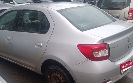 Renault Logan II, 2015 год, 650 000 рублей, 5 фотография