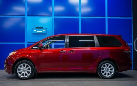 Toyota Sienna III, 2010 год, 1 500 000 рублей, 3 фотография