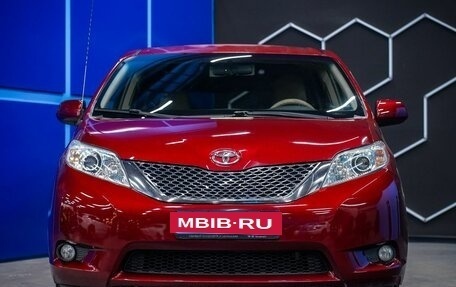 Toyota Sienna III, 2010 год, 1 500 000 рублей, 4 фотография