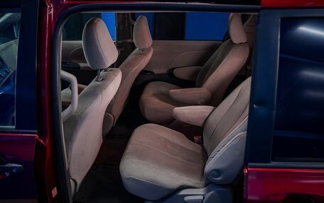 Toyota Sienna III, 2010 год, 1 500 000 рублей, 14 фотография