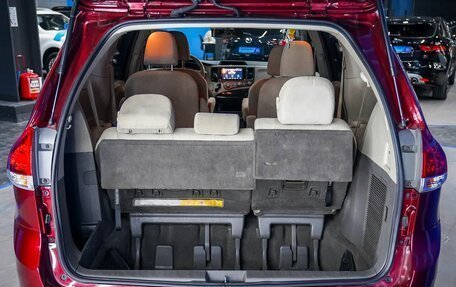 Toyota Sienna III, 2010 год, 1 500 000 рублей, 18 фотография