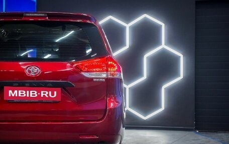 Toyota Sienna III, 2010 год, 1 500 000 рублей, 17 фотография