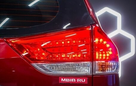 Toyota Sienna III, 2010 год, 1 500 000 рублей, 26 фотография