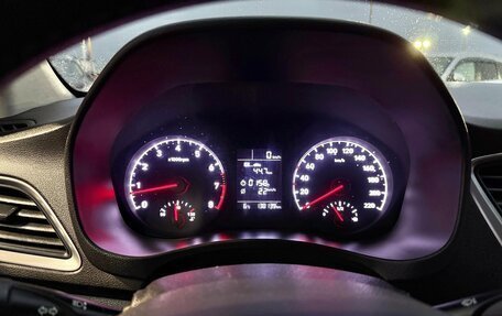 Hyundai Solaris II рестайлинг, 2017 год, 1 080 000 рублей, 11 фотография