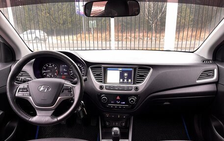 Hyundai Solaris II рестайлинг, 2018 год, 1 299 000 рублей, 10 фотография