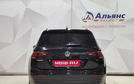 Volkswagen Tiguan II, 2017 год, 2 000 000 рублей, 4 фотография