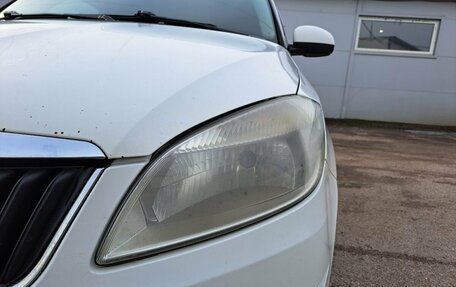 Skoda Fabia II, 2011 год, 349 000 рублей, 21 фотография