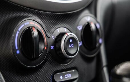 Hyundai Solaris II рестайлинг, 2011 год, 598 000 рублей, 21 фотография