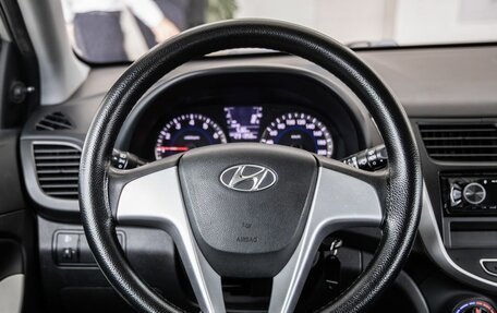 Hyundai Solaris II рестайлинг, 2011 год, 598 000 рублей, 30 фотография