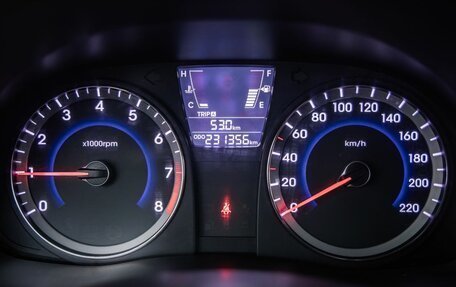 Hyundai Solaris II рестайлинг, 2011 год, 598 000 рублей, 31 фотография