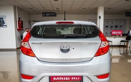 Hyundai Solaris II рестайлинг, 2011 год, 598 000 рублей, 6 фотография