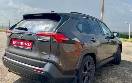 Toyota RAV4, 2021 год, 3 350 000 рублей, 3 фотография