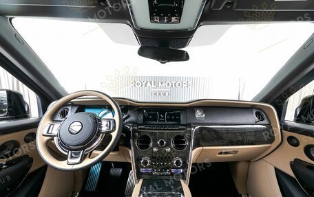 Rolls-Royce Cullinan, 2024 год, 53 500 000 рублей, 9 фотография