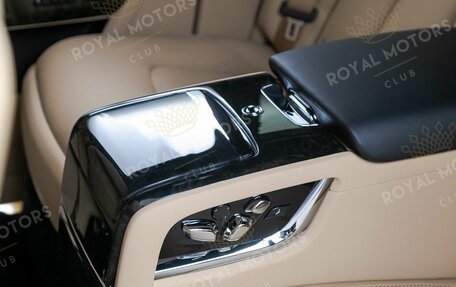 Rolls-Royce Cullinan, 2024 год, 53 500 000 рублей, 17 фотография