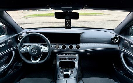 Mercedes-Benz E-Класс, 2020 год, 2 650 000 рублей, 10 фотография