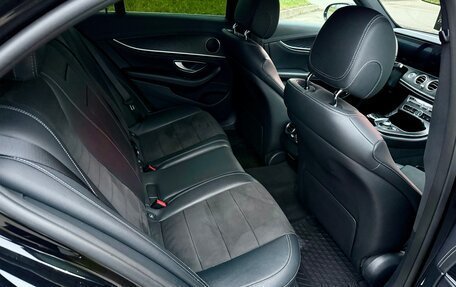 Mercedes-Benz E-Класс, 2020 год, 2 650 000 рублей, 17 фотография